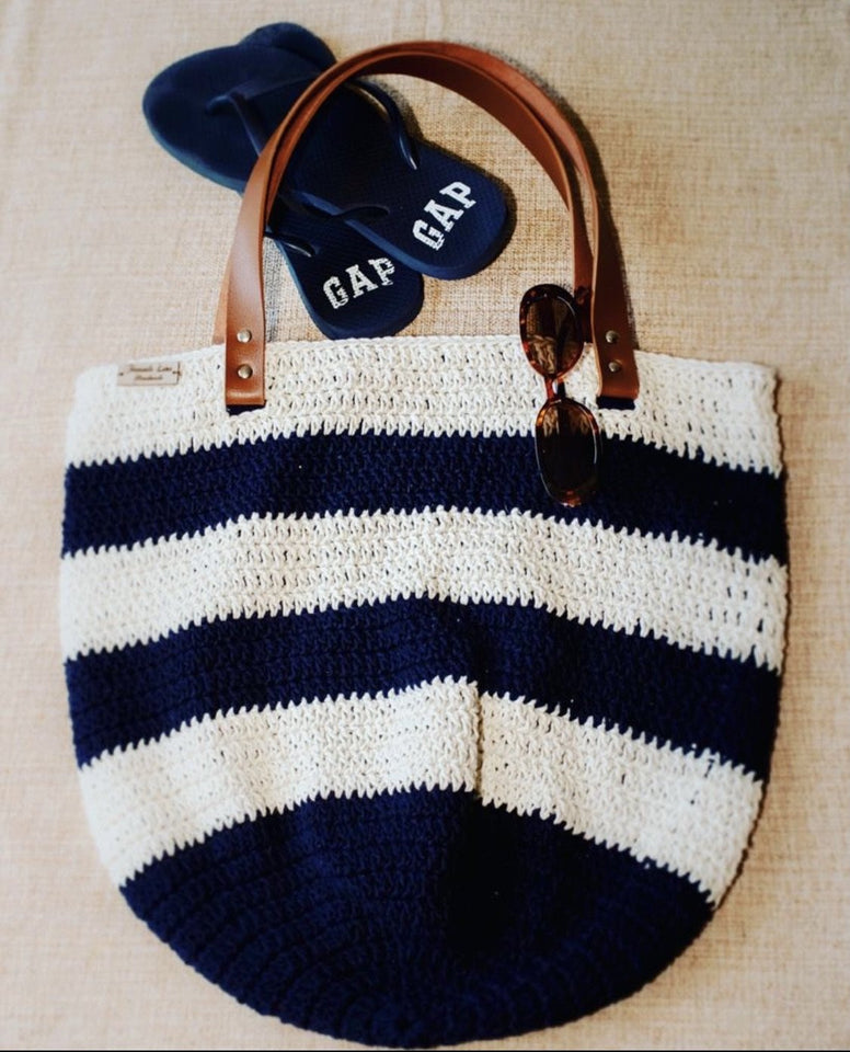 Handmade crochet and knitted hand / shoulder bags